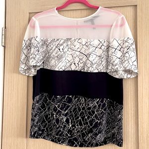 BCBG MAXAZRIA white abs black top, size S